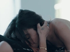 69, Salle de bains, Brunette brune, Face assise, Hard, Léchez, Tatouage, Nénés