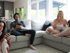 Gros cul, Grosse bite, Sucer une bite, Plantureuse, En levrette, Branlette thaïlandaise, Rousse roux, Plan cul à trois