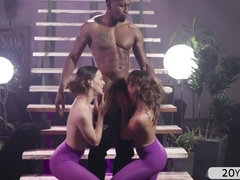 Culo, Mamada, Peludo, Pajear, Sexo duro, Tatuaje, Adolescente, Trio