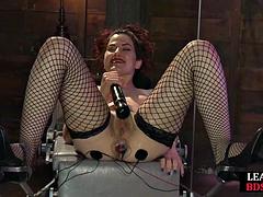 BDSM Lesbian bitch pussytoying her GF