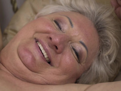 Lover fucks old lady in stockings to compensate prolonged absence