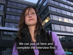 Brunette brune, Tromperie, Européenne, Branlette thaïlandaise, Argent, De plein air, Pov, Public