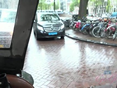 Enthousiasteling, Blond, Voeten, Voetbeurt, Handbeurt, Latijnse vrouw, Openbaar, Tieten likken