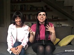 Mooie dikke vrouwen, Grote mammen, Mollig, Stel, Lesbisch, Tepels, Slipje, Tieten likken