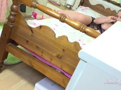 Blondine, Blasen, Hausfrau, Lingerie, Masturbation, Milf