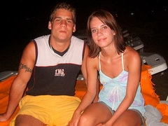 Amateur, Playa, Morena, Pareja, Estilo perrito, Pajear, Al aire libre, Afeitado