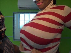 Gros seins, Noire, Noir ébène, Fait maison, Mature, Mère que j'aimerais baiser, Seins naturels, Pov