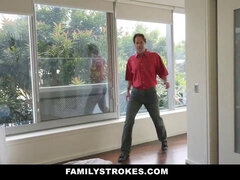 Frère, Brunette brune, Habillées, En levrette, Faciale, Hard, Soeurs, Maigrichonne