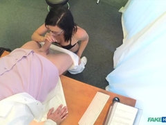 Arzt, Fingern, Lesbisch, Lecken, Krankenschwester, Büro, Muschi, Uniform