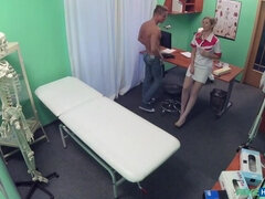 Любители, Минет, Доктор, Медсестра, От первого лица, Киски, Униформа, Подглядывание