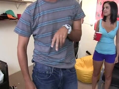 18 ans, Cul, Fétiche, Groupe, Hard, Orgie, Chevaucher, Adolescente
