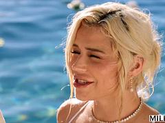 Anal, Tetas grandes, Rubia, Mamada, Novia, Madres para coger, Tatuaje, Tetas