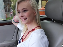 Voiture, Adolescente