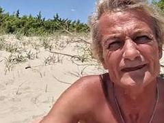 Leie, In den arsch, Strand, Blasen, Britisch, Reif, Nudist, Öffentlich