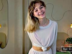 Любители, Блондинки, Белье, Тощие, Соло, Молоденькие, Сиськи, Вебкамера