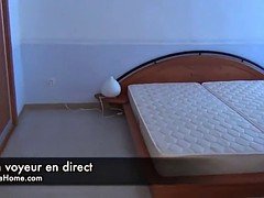 Je te presente ma cam voyeur qui me suit 24h pour du sexe