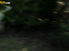 Grote mammen, Bruinharig, Auto, Masturbatie, Buiten, Doordringend, Openbaar, Tatoeage