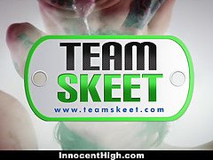 Blasen, Paar, Aufs gesicht abspritzen, Hardcore, Lecken, Rasiert, Lehrer, Uniform