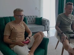 Amateur, Sucer une bite, Tromperie, Cocu, Éjaculer dans la bouche, Faciale, Russe, Élève