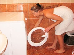 Arsch, Bad, Blasen, Braunhaarige, Hundestellung, Küssen, Jungendliche (18+), Titten