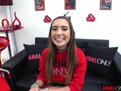 Amateur, Anal, Grosse bite, Brunette brune, En levrette, Seins naturels, Adolescente, Nénés