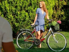 ブロンド, フェラチオ, バック, 手コキする, なめる, 淫乱熟女, アウトドア, オッパイの