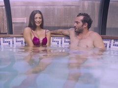 Grosser schwanz, Grosse titten, Blasen, Vollbusig, Handjob, Pool, Pornostars, Muschi