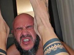 Grote mammen, Voeten, Voeten fetish, Hardcore, Rijpe lesbienne, Spier, Tatoeage, Tieten likken