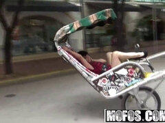 Любители, Минет, Подружка, Хд, Межрасовый секс, На публике, Сыновья, Сиськи