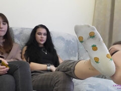 18 jahre, Leie, Tussi, Weibliche domination, Fetisch, Fußfetisch, Lesbisch, Muschi