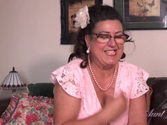 Brunette brune, Doigter, Masturbation, Mature, Maman, Solo