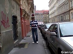 Sucer une bite, Brunette brune, Femme couguar, Branlette thaïlandaise, Mature, Mère que j'aimerais baiser, Maman, Belle mère