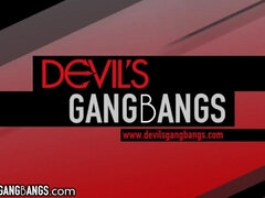 Anaal, Diep in de keel, Groepseks, Hardcore, Natuurlijke tieten, Roodharige vrouw, Tatoeage, Tieten likken