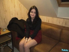 Gros cul, Sucer une bite, Brunette brune, Mignonne, Queue, En levrette, Argent, Adolescente