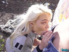 Blondine, Blasen, Britisch, Schwanz, Im freien, Pov, Rock, Socken