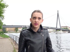 18 jaar, Kont, Grote lul, Rondborstig, Bedriegen, Duits, Tiener, Tieten likken