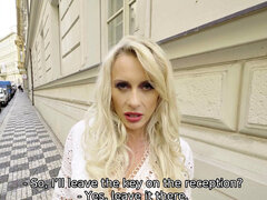 Blondine, Betrug, Tschechisch, Hotel, Reif, Natürlichen titten, Strümpfe, Tätowierung