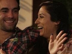 18 ans, Cul, Derrière les coulisses, Gros cul, Brunette brune, Mère que j'aimerais baiser, Adolescente, Nénés