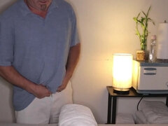 Grosse bite, Sucer une bite, Brunette brune, Branlette thaïlandaise, Hard, Massage