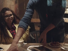 Meeting and Screwing a Cute College Girl - Hard Sex