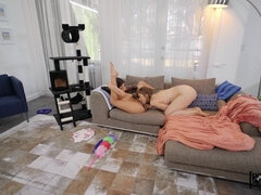 Penetracion con dedos, Hd, Lesbiana, Lamidas, Tetas naturales, Coño