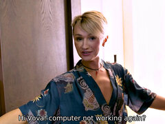 18 jahre, Blasen, Fingern, Handjob, Küssen, Höschen, Strümpfe, Nass