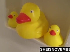 Gros cul, Noire, Plantureuse, Noir ébène, Chatte, Rasée, Douche, Nénés