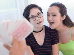 Mamada, Morena, Gafas, Grupo, Pajear, Sexo duro, Sexo fuerte, Adolescente