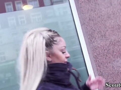 Grote lul, Grote mammen, Blond, Pijpbeurt, Rondborstig, Sperma in gezicht, Duits, Tiener