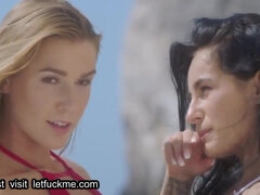 Blonde, Sucer une bite, Brunette brune, En gros plan de très près, Tir de sperme, Hard, Hd, Plan cul à trois