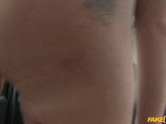 Blasen, Auto, Hundestellung, Handjob, Lecken, Im freien, Pov, Muschi