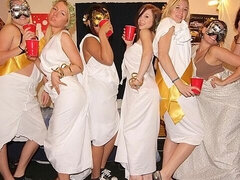 Grote lul, Grote mammen, Blond, Pijpbeurt, Hondjeshouding, Groep, Feest, Mager