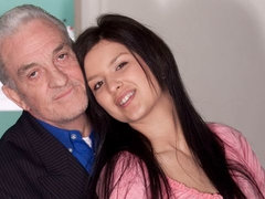 Жопа, Минет, Брюнетки, Смазливые, Собачьи, Пальцем, Ласковые ручки, Поцелуи