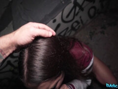 Amateur, Sucer une bite, Brunette brune, Dingue, Queue, Faciale, Français, Pov